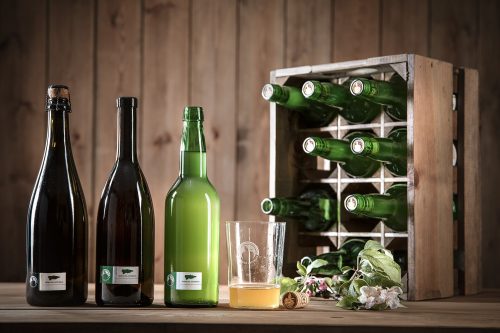 Sidra DOP, Sidra con Denominación de Origen Protegida, Sidra Natural DOP, Sidra de Nueva Expresion DOP, Sidra Espumosa DOP.

Sidra de Asturias, Sidra Asturiana

Fotografía Xurde Margaride - www.xurde.net